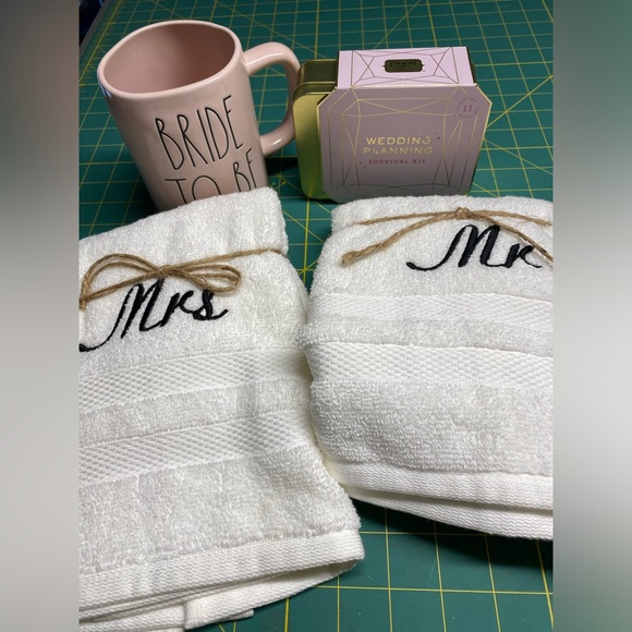 Rae Dunn Bridal Cup and Kit - Picture 1 of 3